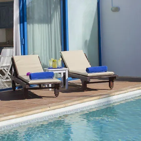 Villa “enjoy The Holiday While Staying In This Villa” 71 Protaras