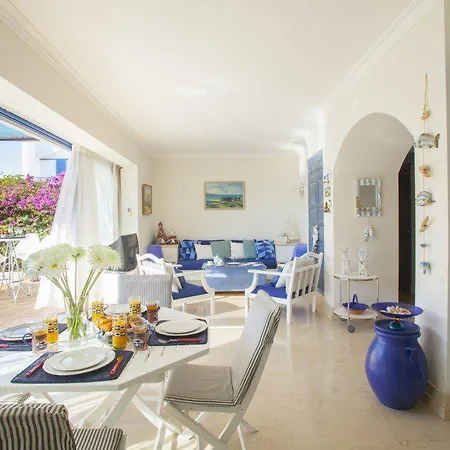“enjoy The Holiday While Staying In This Villa” 71 Villa Protaras