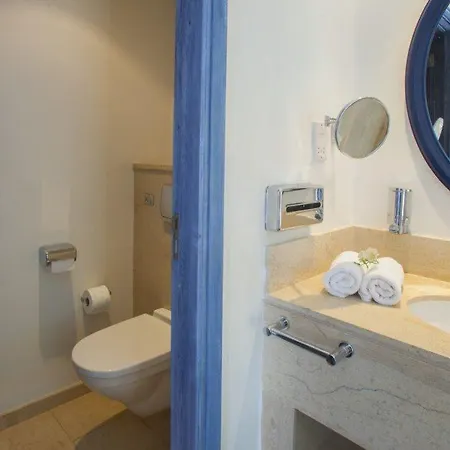 “enjoy The Holiday While Staying In This Villa” 71 Protaras