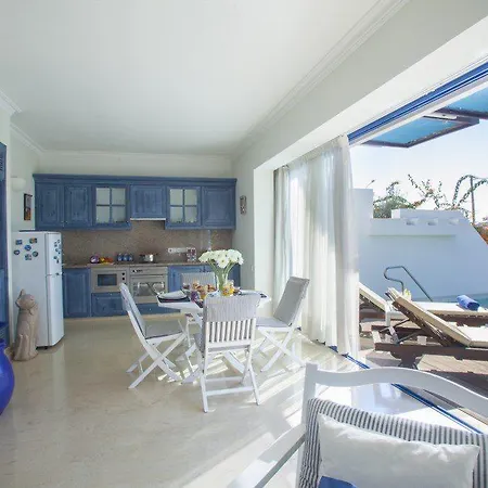 “enjoy The Holiday While Staying In This Villa” 71 וילה